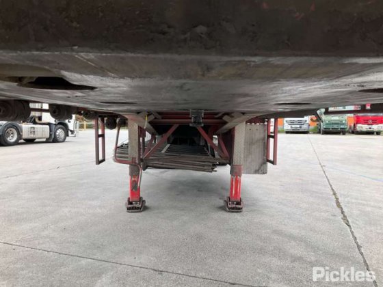 2016年 Maxitrans ST3