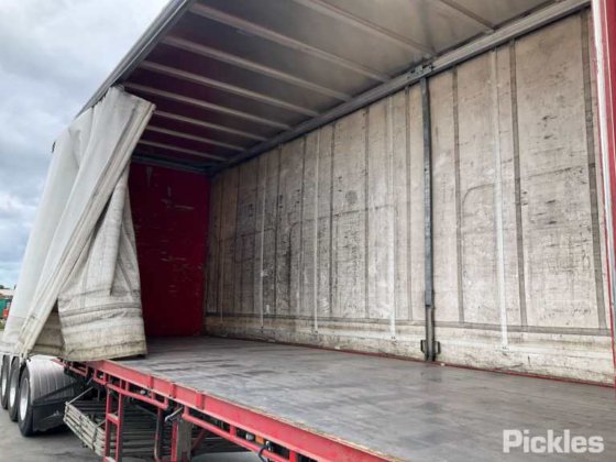 2016年 Maxitrans ST3