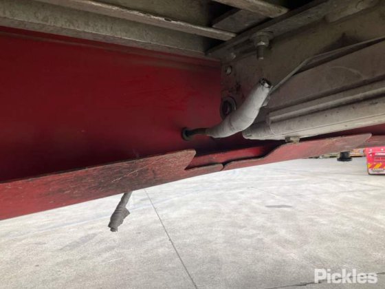 2016年 Maxitrans ST3