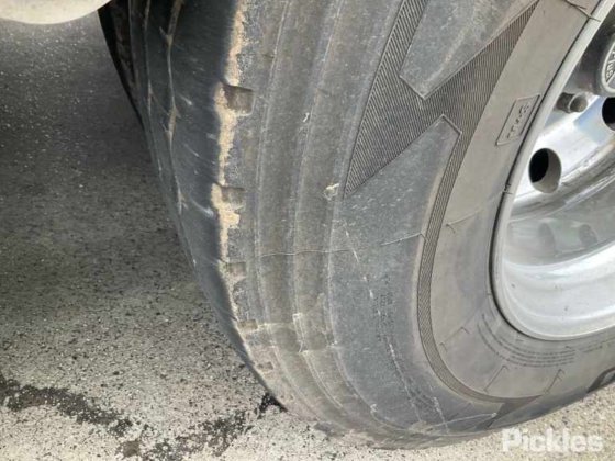 2016年 Maxitrans ST3