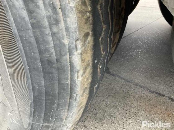 2016年 Maxitrans ST3