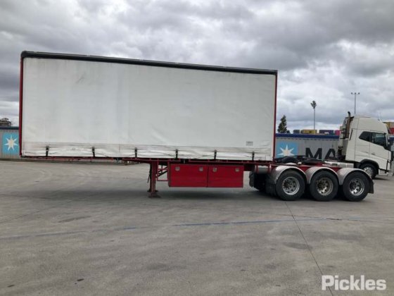 2016年 Maxitrans ST3