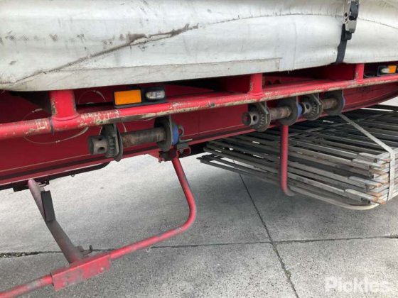 2016年 Maxitrans ST3