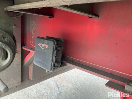 2016年 Maxitrans ST3