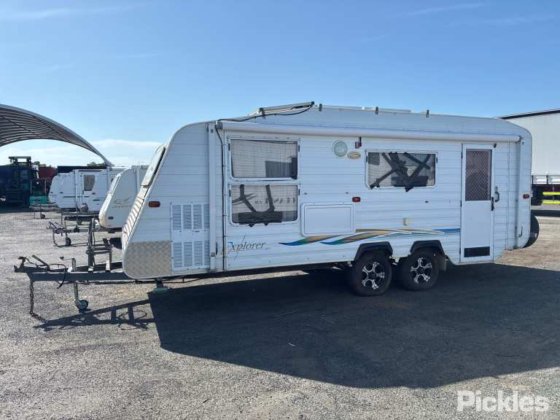 2001 指南针探险者