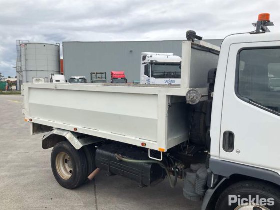 2004年式 三菱キャンター