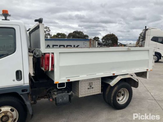 2004年式 三菱キャンター