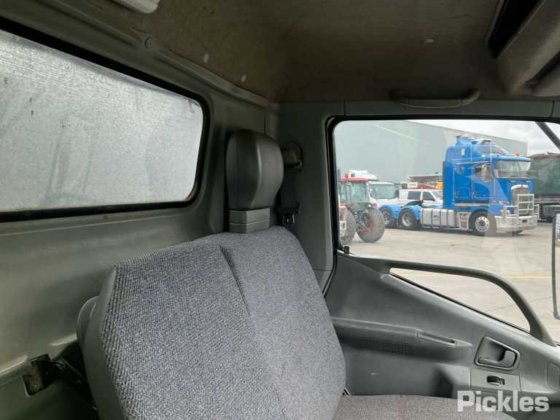 2004年式 三菱キャンター