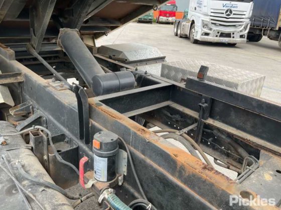 2004年式 三菱キャンター