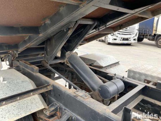 2004年式 三菱キャンター