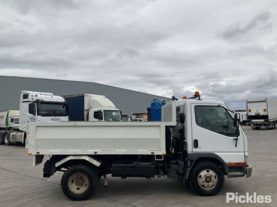 2004年式 三菱キャンター