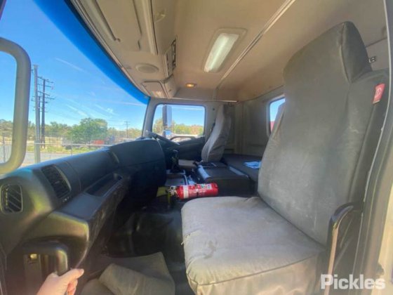 2014年式 日野700系 2848