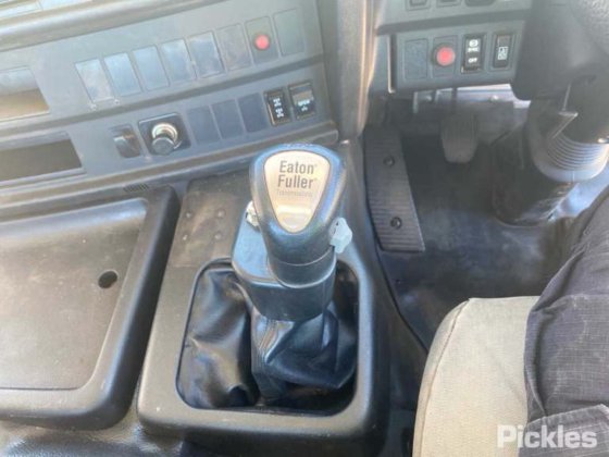 2014年式 日野700系 2848