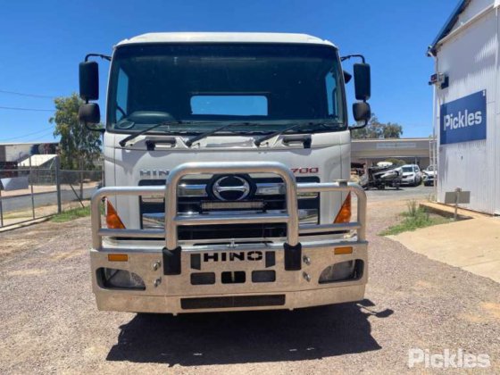 2014年式 日野700系 2848