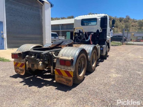 2014年式 日野700系 2848