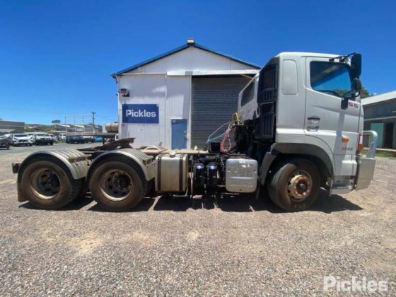 2014年式 日野700系 2848