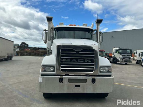 2013 マック トライデント CMHT