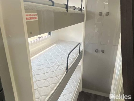 2023新纪元房车路灯猫头鹰