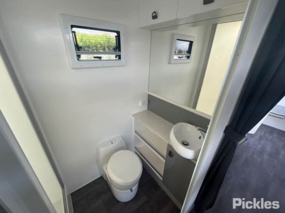 2023新纪元房车路灯猫头鹰