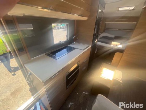 阿德里亚·阿多拉