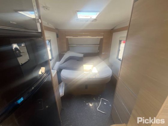 阿德里亚·阿多拉