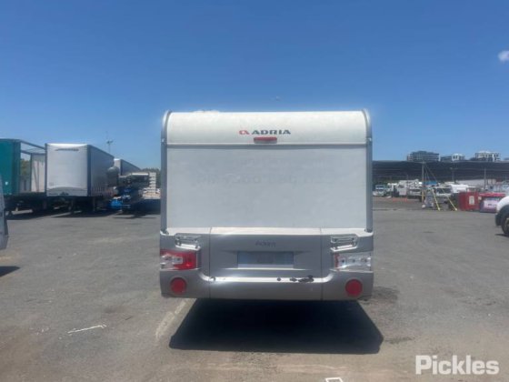 阿德里亚·阿多拉