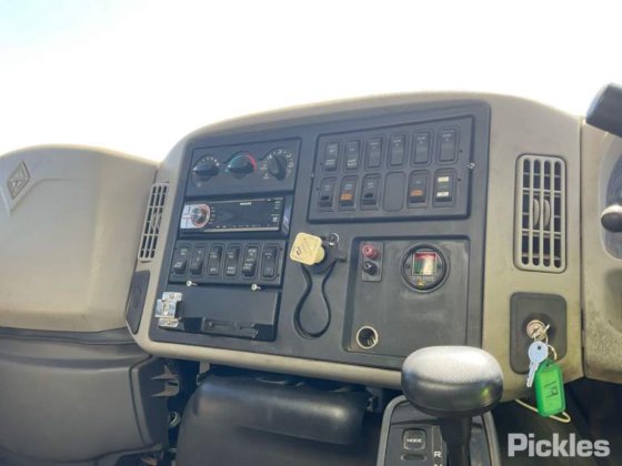 2012款国际Workstar 7400