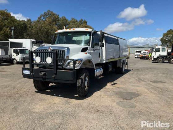 2012款国际Workstar 7400