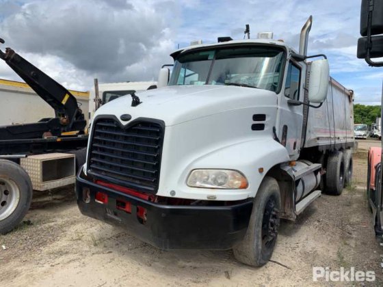 2003 Mack Vision CX