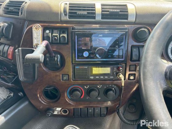 2010 DAF CF 7585
