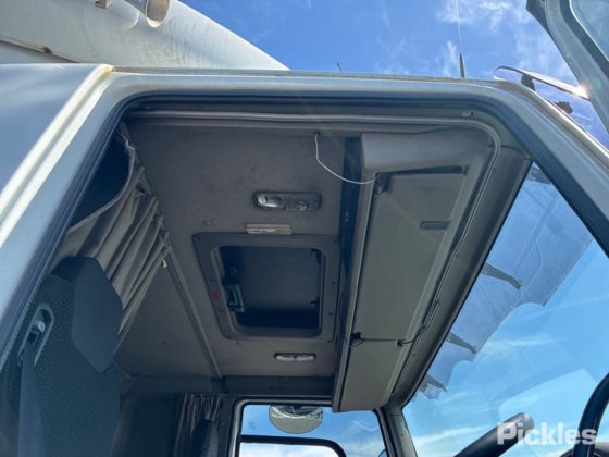 2010 DAF CF 7585