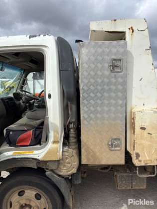 2005年式 日野 デュトロ