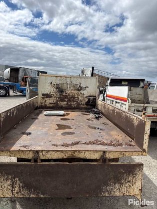 2005年式 日野 デュトロ