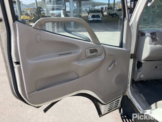 2003年日野ディトロU414