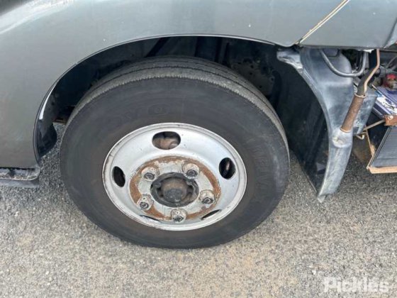 2011款日野300系列