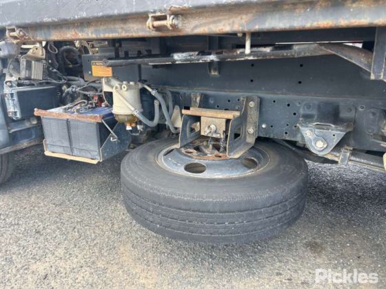 2011款日野300系列