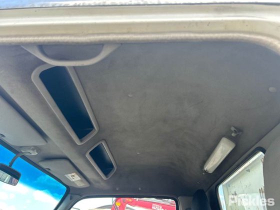 2011款日野300系列