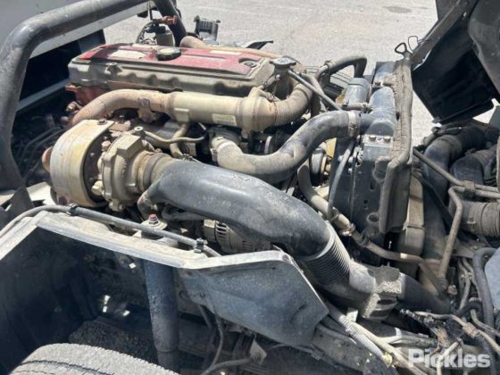 2011款日野300系列