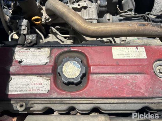 2011款日野300系列