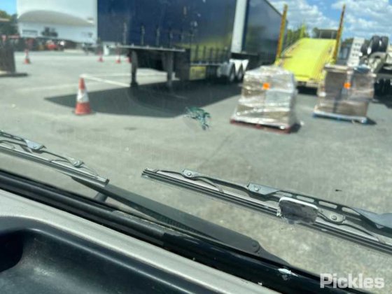 2011款日野300系列