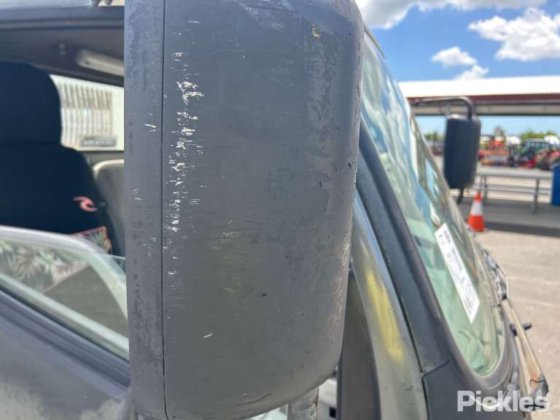 2011款日野300系列