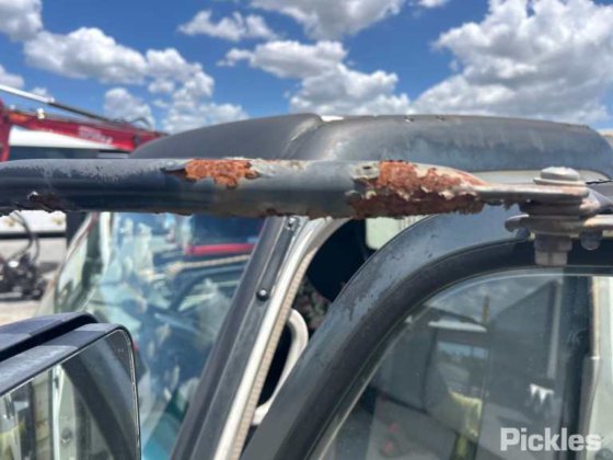 2011款日野300系列