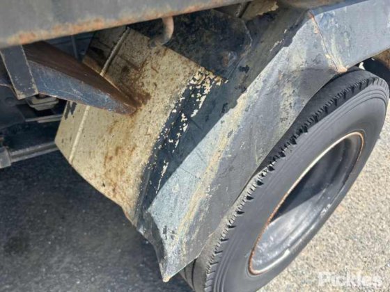 2011款日野300系列