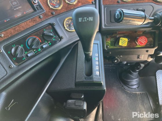 2023 肯沃斯 K200 系列