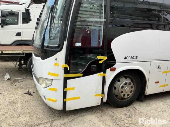 2012 金龙 V 系列