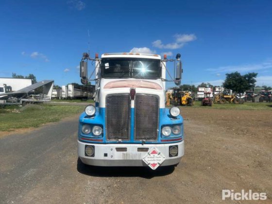 2010年式ケンワースT408