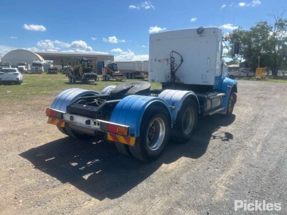 2010年式ケンワースT408