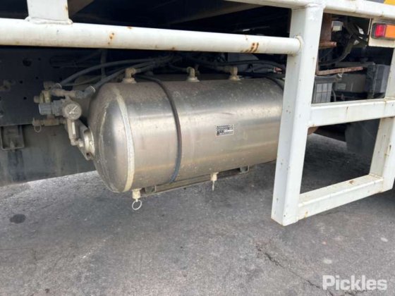 2016年三菱扶桑战斗机1627