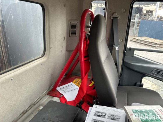 2016年三菱扶桑战斗机1627