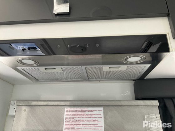 2018 Paramount Commander